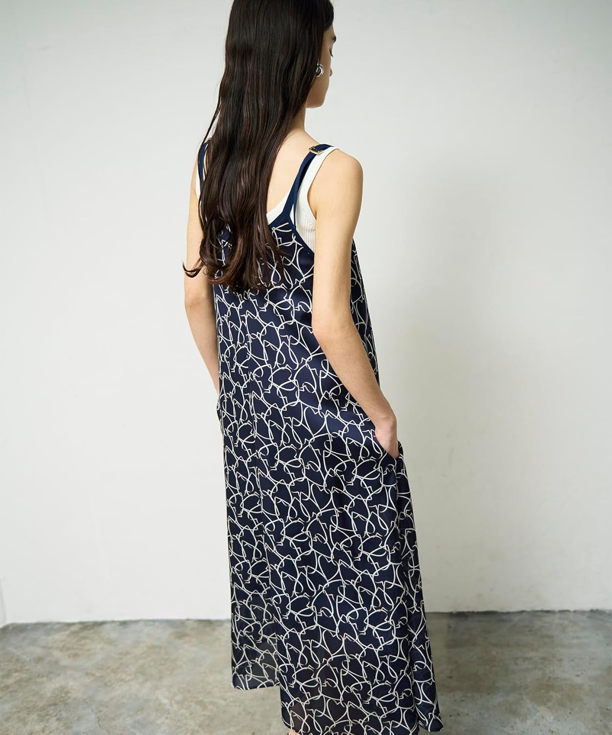 24年✨完売✨極美品　グレースクラス　ラインハートキャミワンピース　4.2万円 24年✨完売✨極美品 グレースクラス ラインハートキャミ